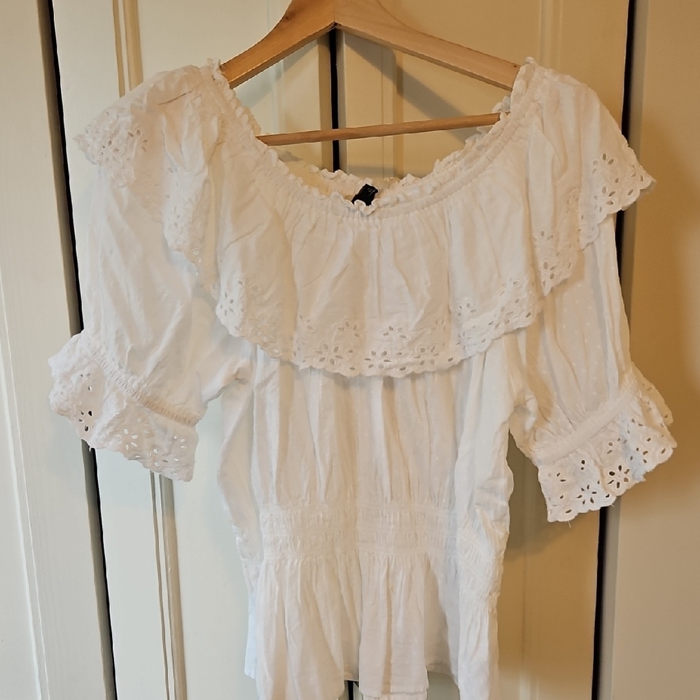 Universal Thread White Eyelet Ruffle Blouse